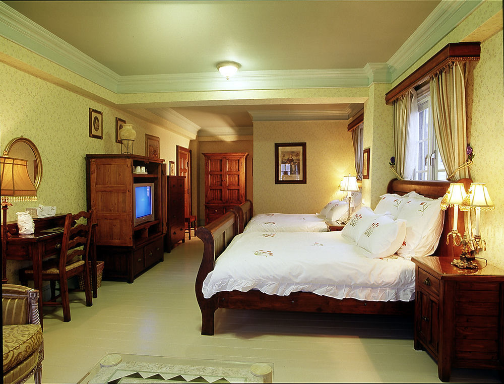 แชงกรีลา มิวสิค วิลลา Bed & Breakfast เหรินอ้าย ภายนอก รูปภาพ